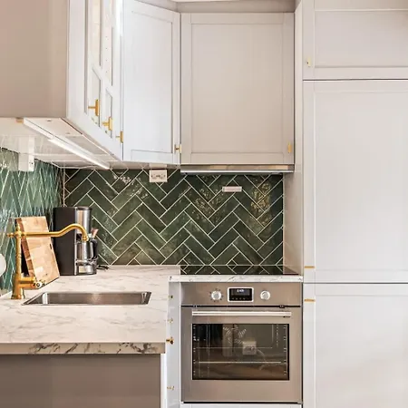 Authentic 2br With Views In Center Apartman *