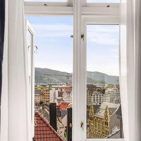 Authentic 2br With Views In Center Apartman Bergen